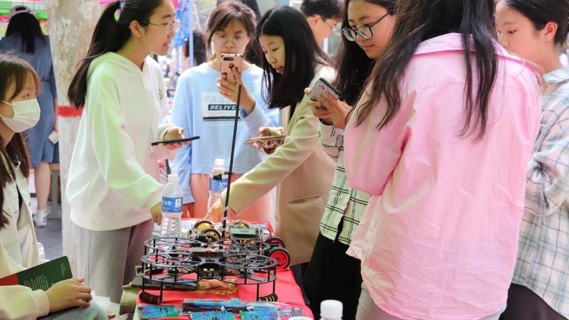 互联网产品研发外包：流程解析与关键要素**